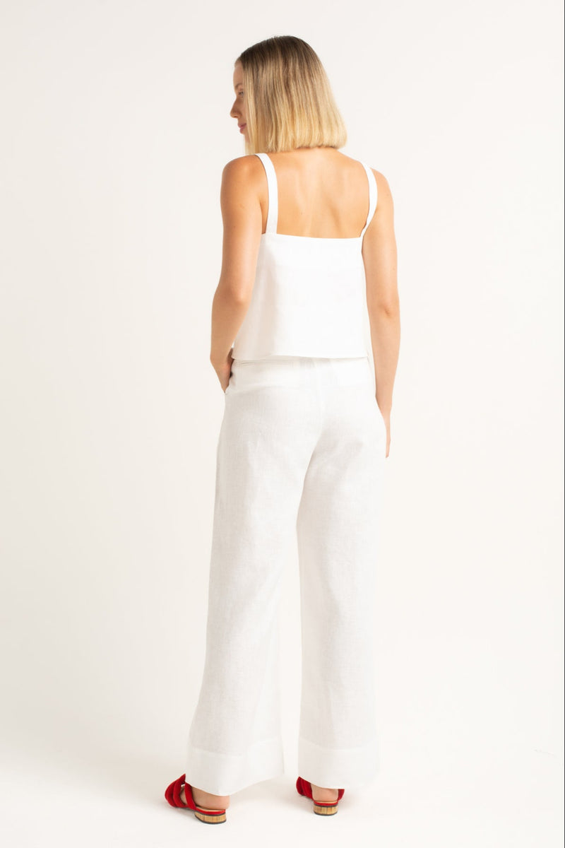 Calça alfaiataria off white, confeccionada em linho 100%, corte moderno.
