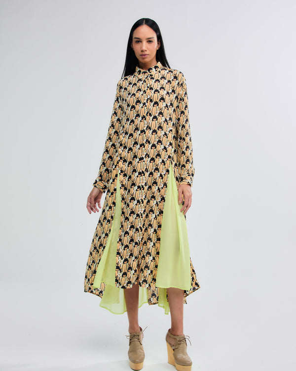 Chemise Nesgas Femme em crepe de chine 100% seda, estampa exclusiva e nesgas contrastantes.